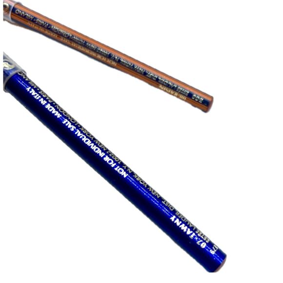 Estée Lauder Lip Pencil Bundle - Picture 5 of 10